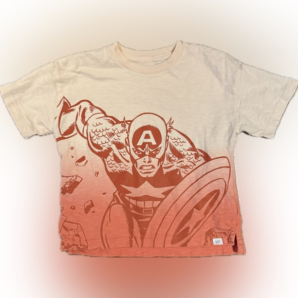 Gap boys Captain America t-shirt in like new condition size 4 in red ombré - Picture 1 of 2